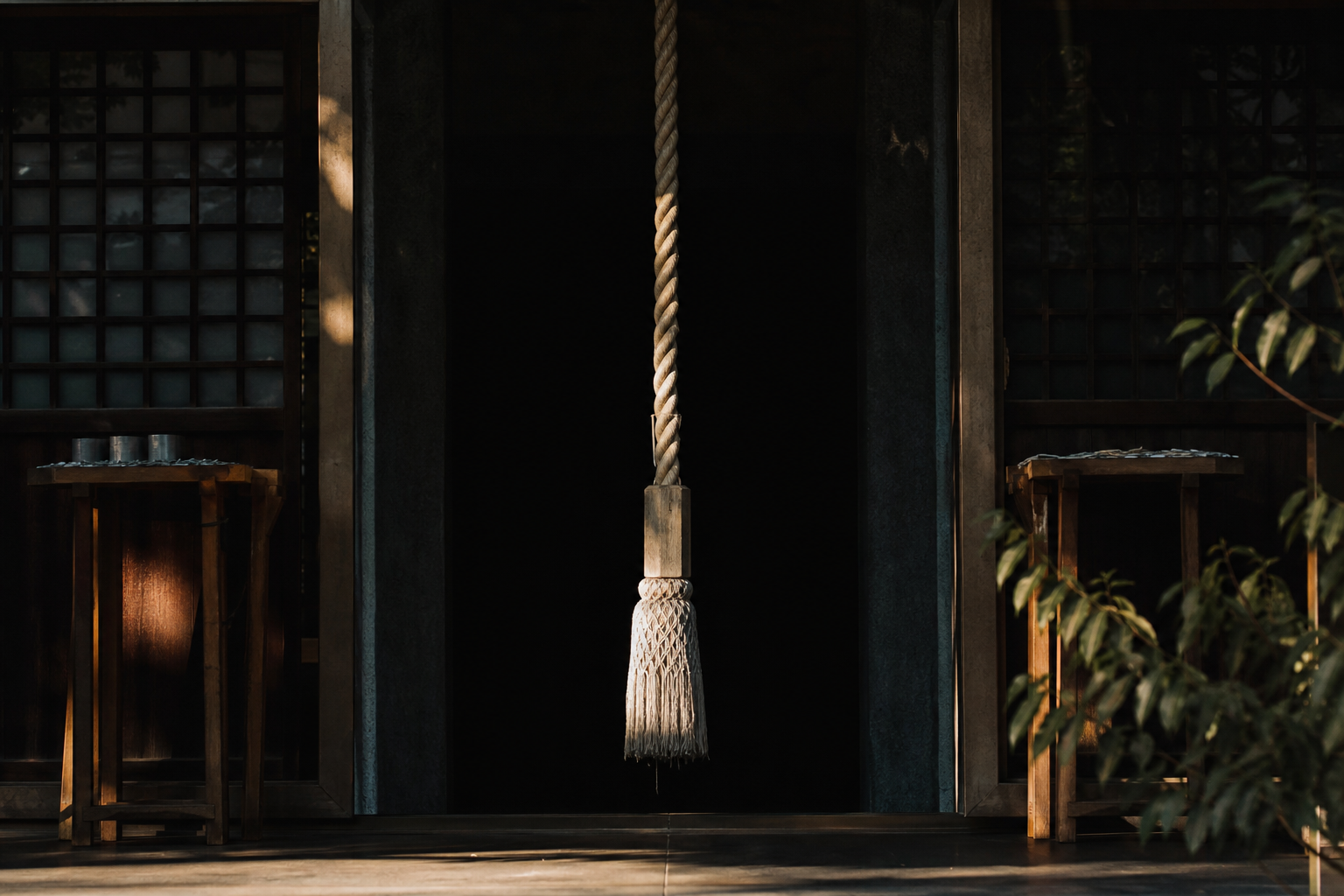 宝来宝来神社ブラックルームで感じる不思議な体験と開運の教えとは?