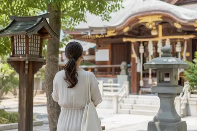 神社参拝には月に何回行くのがいい？神様にお参りするベストな頻度とは？