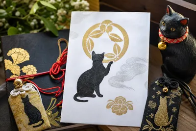 黒猫の神社を東京で巡る？御朱印やお守りを手に入れるポイント